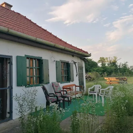 Kleine Weinberghaeuschen In - Jaegerpince * Garabonc